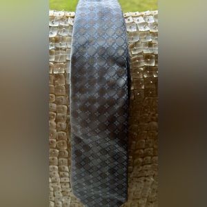 Light grey Louis Vuitton tie